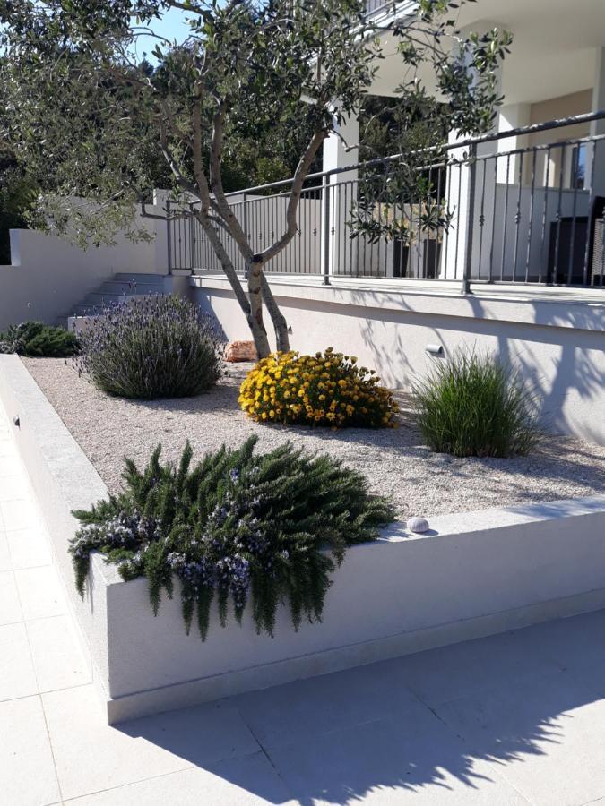 Holiday Hvar Vrbanj Exterior photo