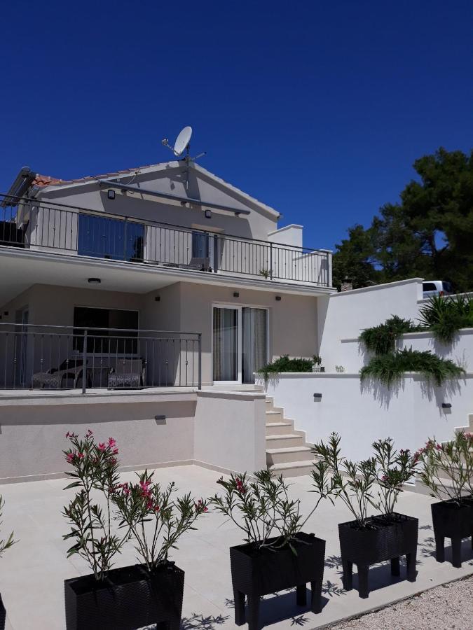 Holiday Hvar Vrbanj Exterior photo