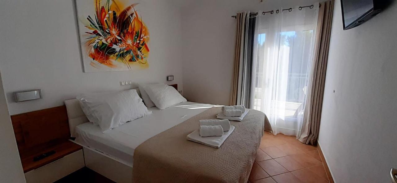 Holiday Hvar Vrbanj Exterior photo