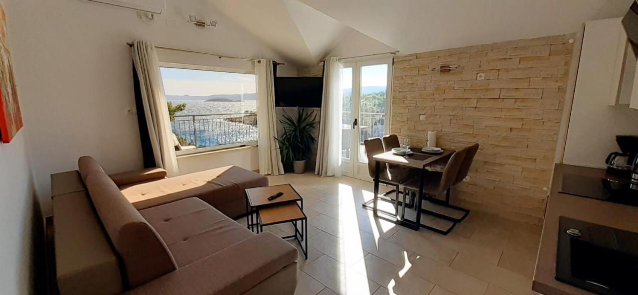 Holiday Hvar Vrbanj Exterior photo