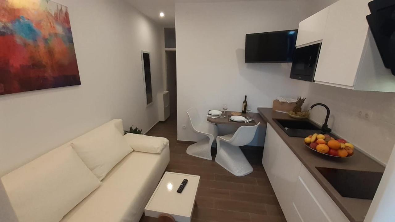 Holiday Hvar Vrbanj Exterior photo