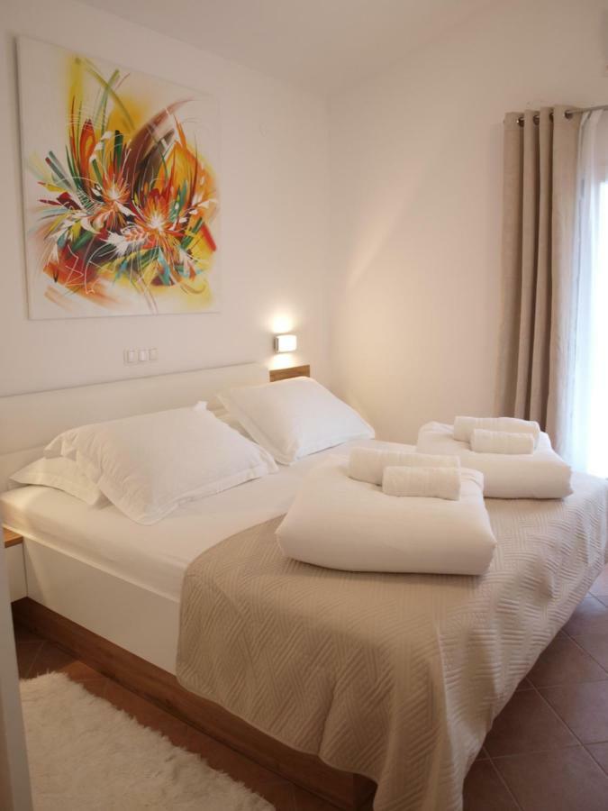 Holiday Hvar Vrbanj Exterior photo