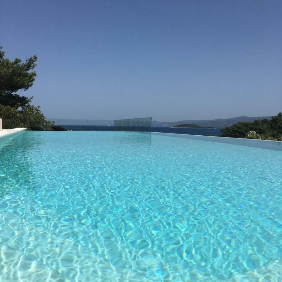 Holiday Hvar Vrbanj Exterior photo
