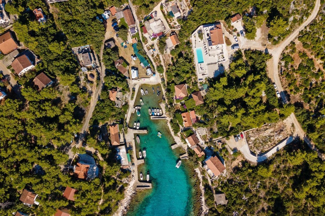 Holiday Hvar Vrbanj Exterior photo