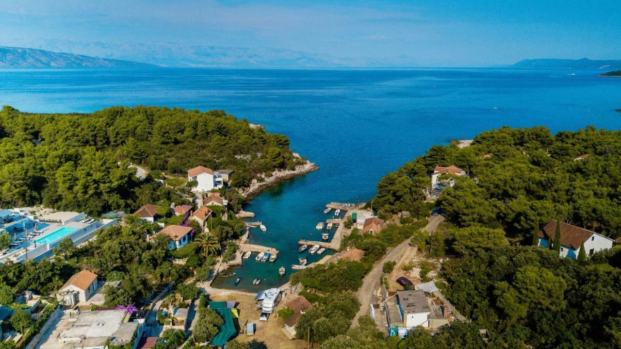 Holiday Hvar Vrbanj Exterior photo